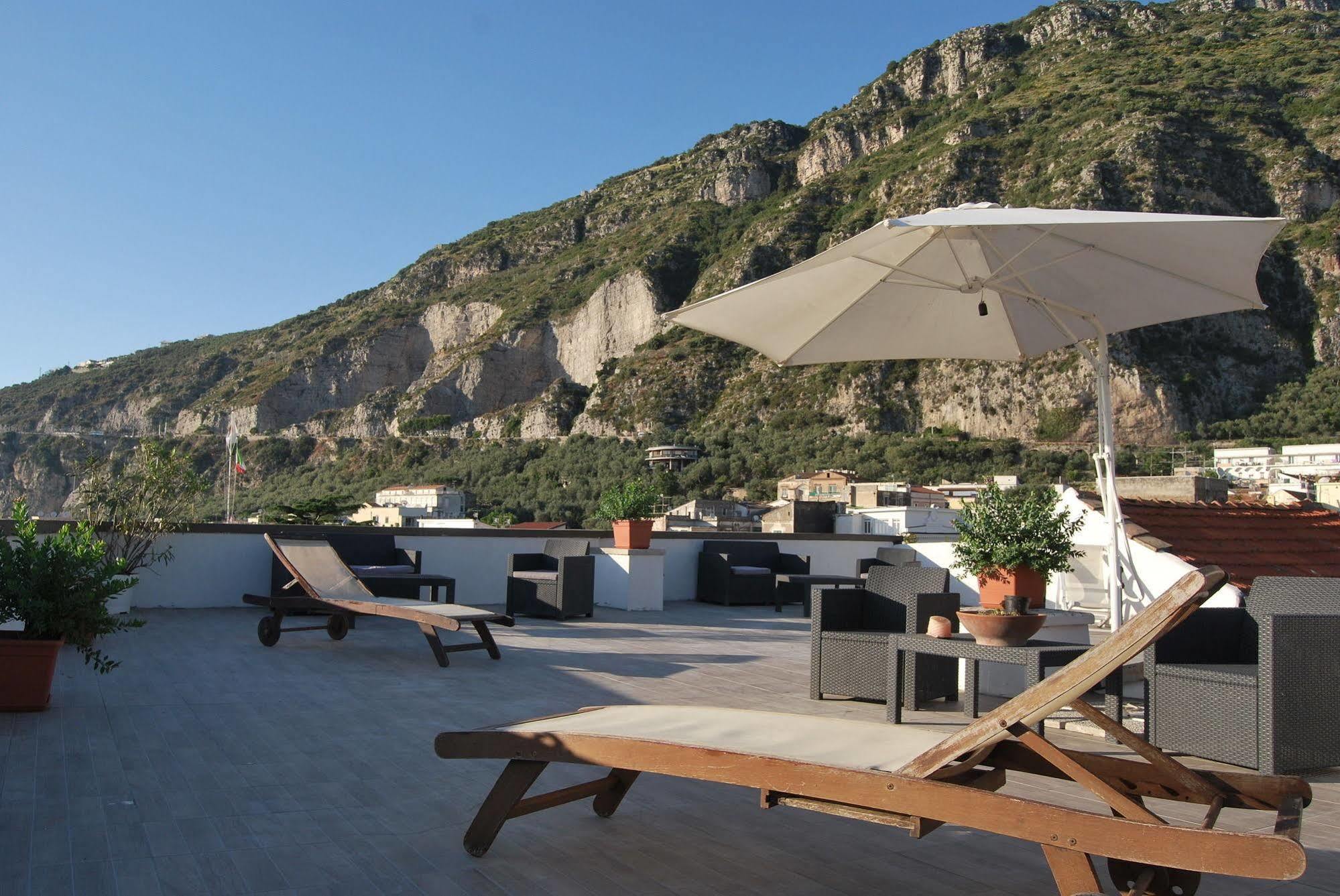 La Pennichella Sorrentina Relais Hotel Meta Bagian luar foto